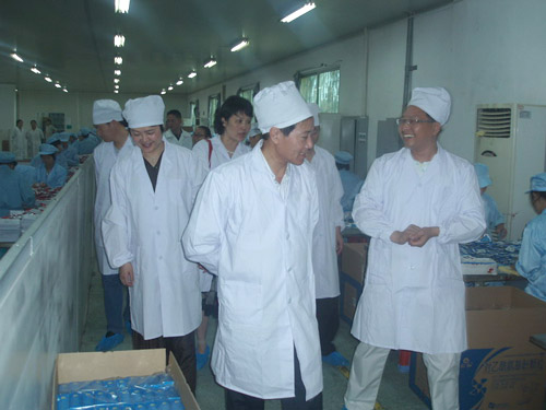 江西省藥監(jiān)局田克仁副局長(zhǎng)考察銅鼓仁和