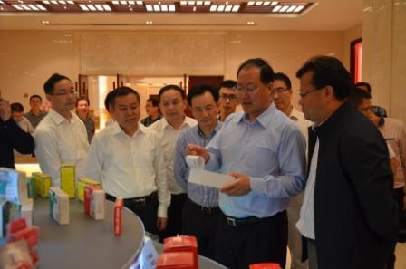 江西省委常委、常務副省長毛偉明視察仁和集團