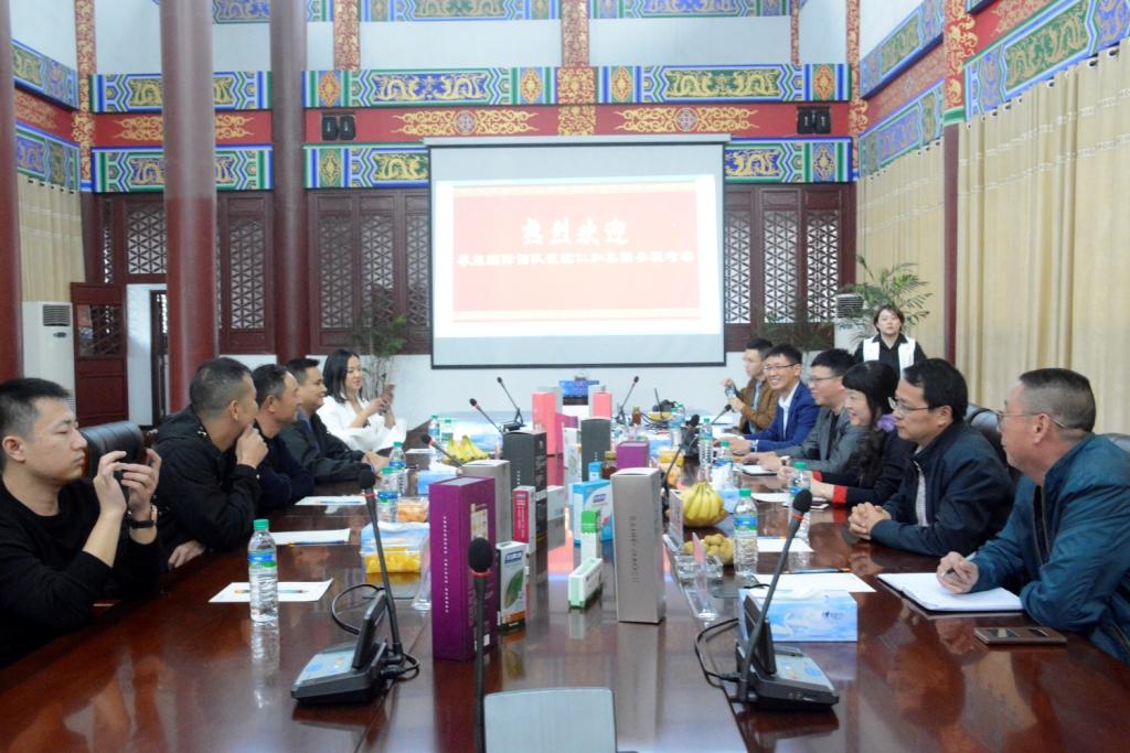 肖正連副董事長會見摩能國際集團董事長蔣德才