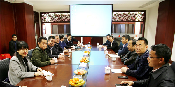 楊文龍董事長(zhǎng)會(huì)見(jiàn)中國(guó)食品發(fā)酵工程研究院院長(zhǎng)蔡木易一行