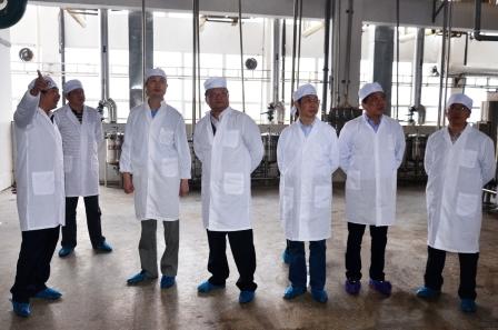 江西省藥監(jiān)局吳維副局長到仁和集團(tuán)調(diào)研 (1).jpg